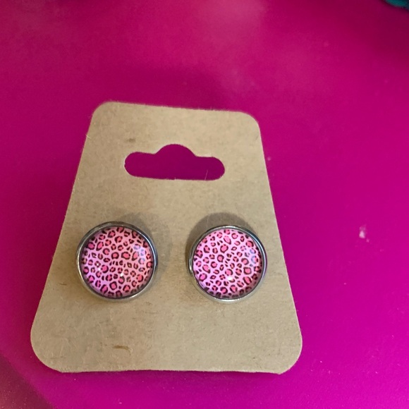 Pink Leopard Print Earrings - Picture 4 of 6